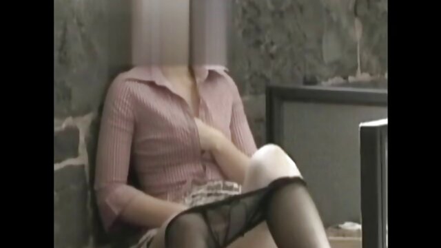 फिशनेट स्टॉकिंग्स में हॉट कुतिया एक दो लंड सेक्सी पिक्चर वीडियो मूवी से सह के साथ भर गई
